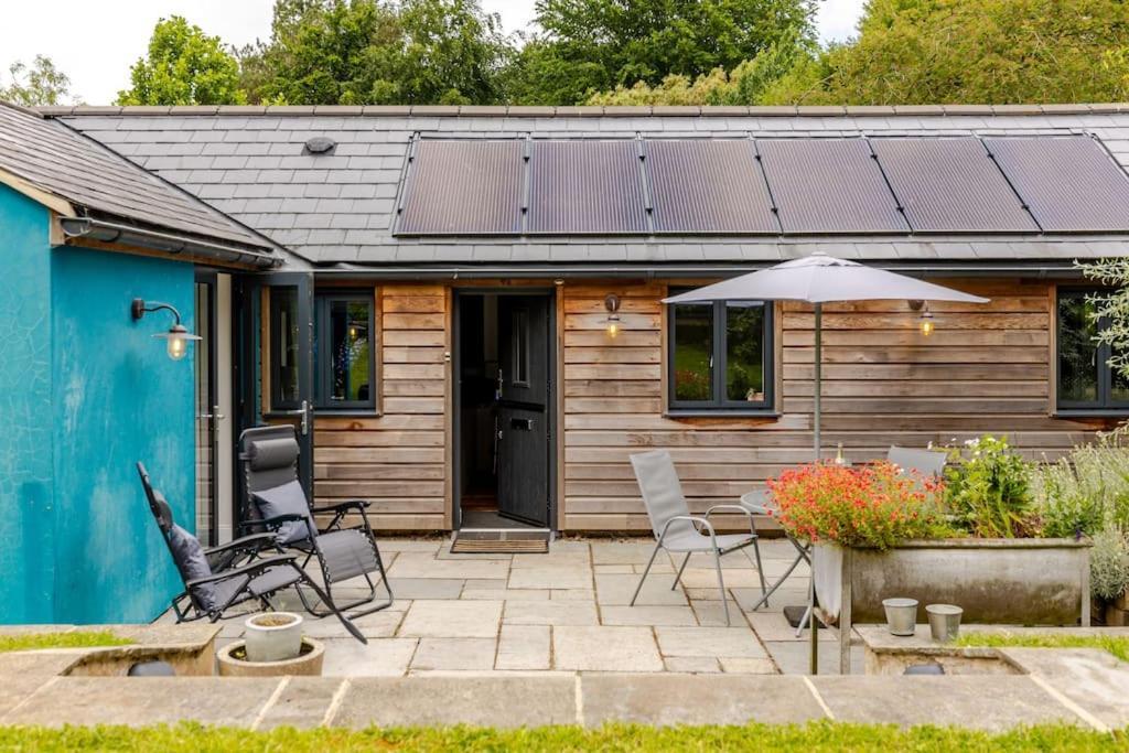 Stylish Cotswolds Retreat Nestled Between Bath And Castle Combe Villa Chippenham  Exterior foto